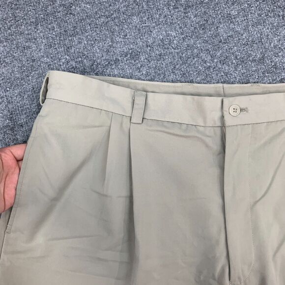 Vintage Bolle Golf Shorts Mens 38 Herb Green Pleated Front Performance Chino - Picture 3 of 10